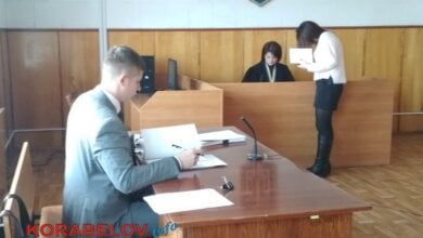 Пеліпас, Бабенко та інші відповідачі до суду щодо ділянок на "Маяку" не з'явилися: засідання перенесено (ВІДЕО) | Корабелов.ИНФО image 2