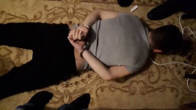 В Корабельном районе задержан налетчик на ювелирный магазин – он приехал из РФ и искал деньги на обратный билет | Корабелов.ИНФО image 1