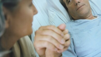 Багато суіцидів, смертей від алкоголю... Чим хворіли і від чого помирали мешканці Корабельного району в 2017 році (ВІДЕО) | Корабелов.ИНФО