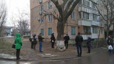 Аварійні дерева у Корабельному районі обстежені "комунальниками" в присутності активістів | Корабелов.ИНФО image 1