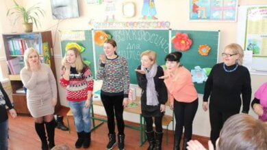 "Бачити потреби дітей і найголовніше – любити їх": у школі в Корабельному районі вчителі обмінялися досвідом з буккросингу | Корабелов.ИНФО image 1