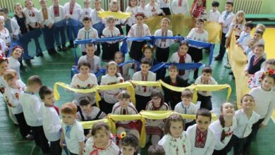 Флешмоби, співи, занурення у часи героїзму... У школах в Корабельному районі пройшов тиждень української мови | Корабелов.ИНФО image 1