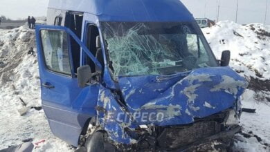 Двое взрослых погибли, 9 детей в больнице: под Киевом автобус, направлявшийся в цирк, попал в ДТП (ВИДЕО) | Корабелов.ИНФО image 2