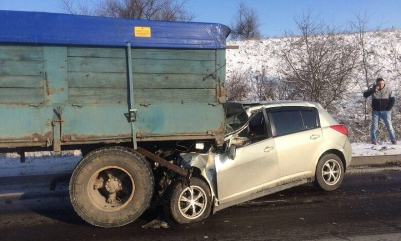 На трассе "Николаев-Одесса" столкнулись "КАМАЗ" и "Ниссан" - есть погибшие | Корабелов.ИНФО