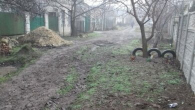 Заасфальтировать свой переулок просят жители Корабельного района: «Все деньги направляют на центр города» | Корабелов.ИНФО image 1