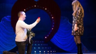 Предложение руки и сердца николаевец сделал прямо на сцене «муздрама» (ВИДЕО) | Корабелов.ИНФО image 1