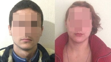 Приставивши до скроні дівчини пістолет, пара співмешканців у дворі в Корабельному районі відібрали у студентки "мобільник" | Корабелов.ИНФО image 1