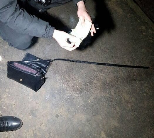 Ночью в Николаеве двое неизвестных напали и ограбили девушку | Корабелов.ИНФО