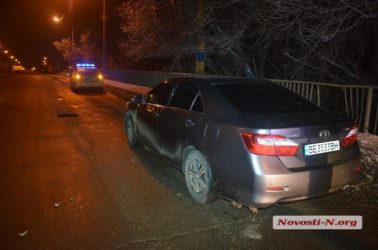 Несколько машин за один вечер порвали шины перед Широкобальским мостом | Корабелов.ИНФО image 2