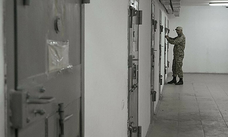 Ночью в Николаеве горел СИЗО: арестанты силой выломили дверь, побили офицера и открыли другие камеры | Корабелов.ИНФО