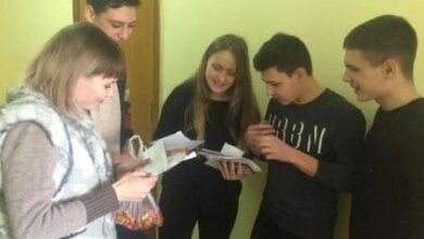 Шукали картки із завданнями, виконували їх та звітували... Чим займаються школярі у Корабельному районі | Корабелов.ИНФО image 1