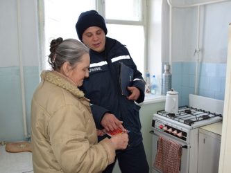 Рейд по домівкам мешканців, що проживають одиноко, здійснили рятівники у Корабельному районі | Корабелов.ИНФО image 3