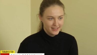 Девушка-«офицер спецслужб ДНР» приехала в Херсон за загранпаспортом (видео) | Корабелов.ИНФО