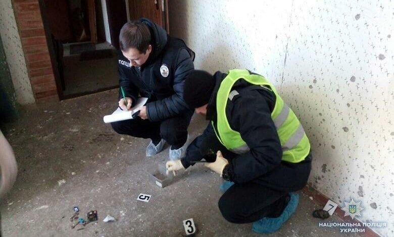 В Киеве мужчина бросил гранату в коллекторов, которые пришли за его квартирой | Корабелов.ИНФО