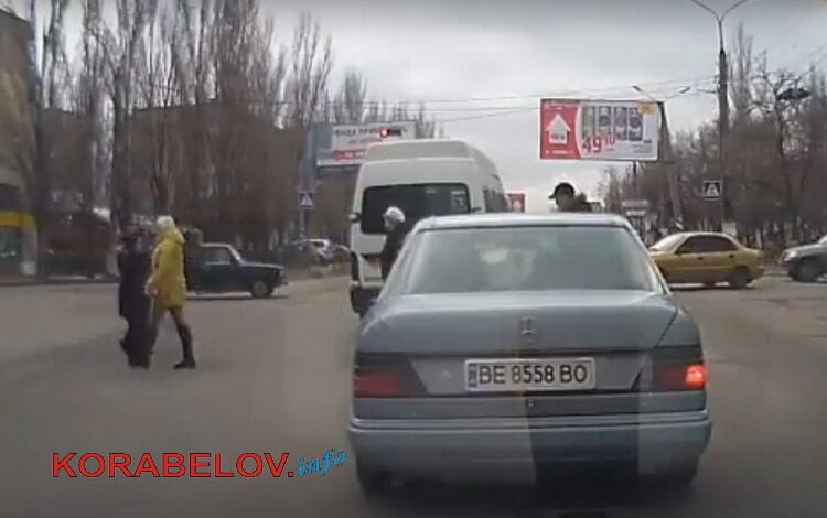 "В погоне за 4 гривнами он готов на всё", - житель Корабельного района о "маршрутчике", нарушающем ПДД (Видео) | Корабелов.ИНФО