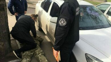 На хабарі в 400 доларів затримали командира взводу військової частини на Миколаївщині | Корабелов.ИНФО image 1