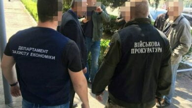 На хабарі в 2 тисячі доларів затримали чиновника Миколаївської ОДА, якому раніше вчиняли "сміттєву люстрацію" | Корабелов.ИНФО
