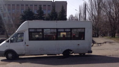 "Всё, приехали": от очередной "маршрутки", полной пассажиров, в Корабельном районе на ходу отвалилось колесо | Корабелов.ИНФО