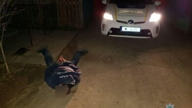Розбив скло та намагався завести... Викрадача авто затримав власник машини в Корабельному районі | Корабелов.ИНФО image 2