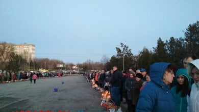 "Христос воскрес!" Жители Корабельного района поздравляют друг друга с праздником (ВИДЕО) | Корабелов.ИНФО image 3