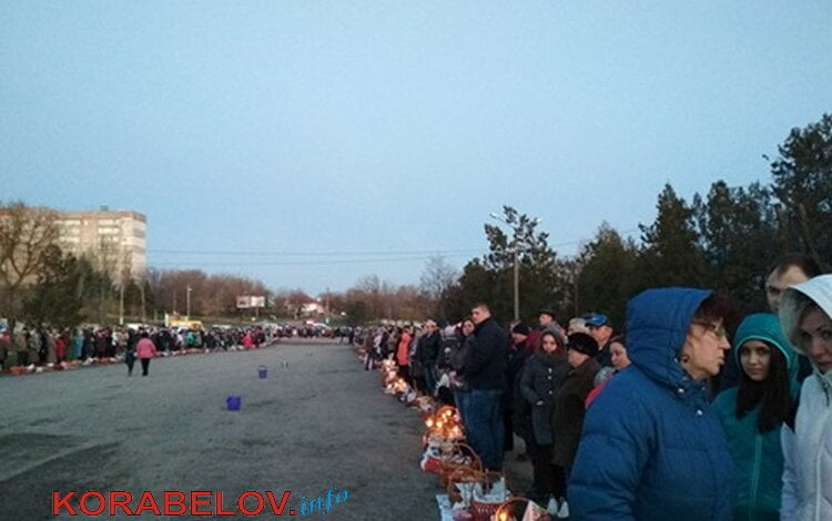 "Христос воскрес!" Жители Корабельного района поздравляют друг друга с праздником (ВИДЕО) | Корабелов.ИНФО image 3