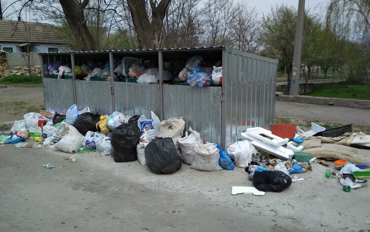 Корабельный район Николаева оказался завален мусором: КП «Обрій» имеет проблемы с топливом | Корабелов.ИНФО image 1