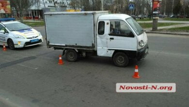 В Николаеве грузовик на пешеходном переходе сбил женщину с ребенком | Корабелов.ИНФО