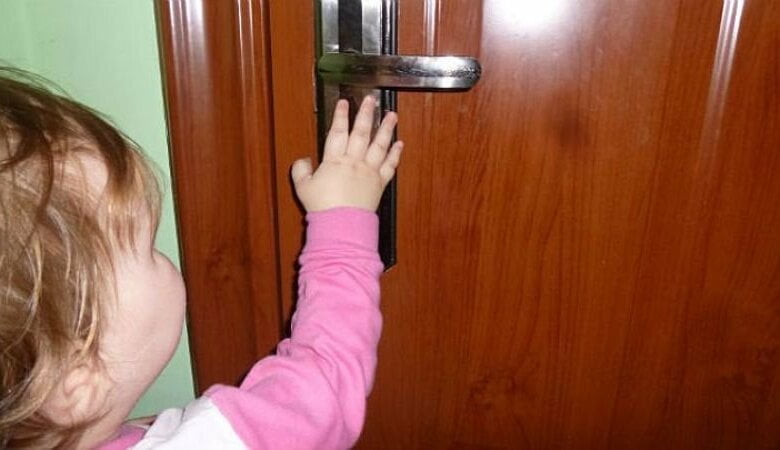 В Корабельном районе спасатели открыли помещения, в которых закрылись дети | Корабелов.ИНФО