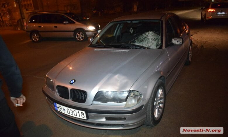 Участник пьяной драки в николаевском супермаркете «ЭКО-маркет» выскочил на дорогу — и угодил под BMW (видео) | Корабелов.ИНФО