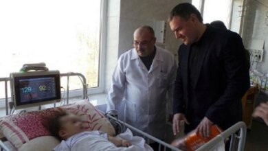 Мальчик, которого мать сбросила с моста, начал дышать сам - его отключили от аппарата искусственного дыхания | Корабелов.ИНФО image 2