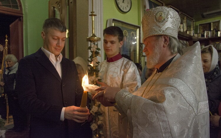 "Николаев – один из первых городов, получивших Благодатный огонь", - А. Ильюк доставил Свет в храмы Корабельного района | Корабелов.ИНФО image 6