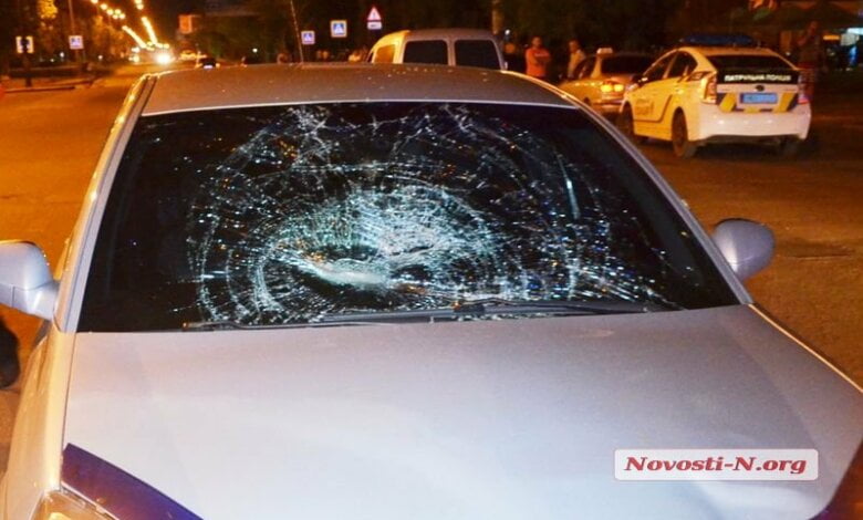 На проспекте Богоявленском «Опель» сбил пешехода: пострадавший - в тяжелом состоянии | Корабелов.ИНФО image 1