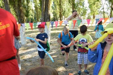 Мультяшный патруль, возможность порулить, фокусы и дискотека: дети побывали в гостях у портовиков в Корабельном районе | Корабелов.ИНФО image 12