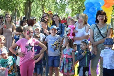 Мультяшный патруль, возможность порулить, фокусы и дискотека: дети побывали в гостях у портовиков в Корабельном районе | Корабелов.ИНФО image 4