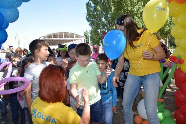 Мультяшный патруль, возможность порулить, фокусы и дискотека: дети побывали в гостях у портовиков в Корабельном районе | Корабелов.ИНФО image 2