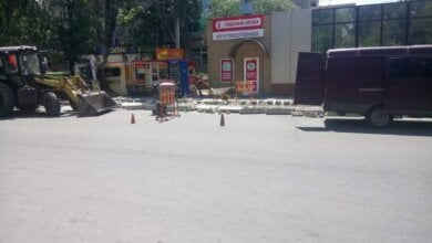 Власть исправляет ошибки: в Корабельном районе меняют бракованный бордюр | Корабелов.ИНФО image 3