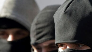 Бандиты в масках проникли в дом в Корабельном районе, избили и ограбили семейную пару. Объявлен розыск | Корабелов.ИНФО image 2