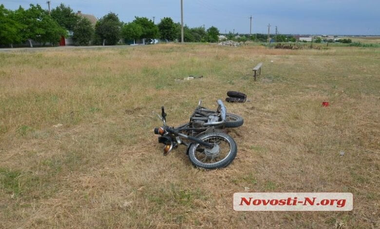 Разбившийся в селе Лупарево мотоциклист пролежал на стадионе всю ночь, нашли его только утром | Корабелов.ИНФО