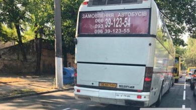 На суд в Одессу Сенкевич привез целый автобус «сторонников». Подробности заседания | Корабелов.ИНФО image 1