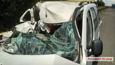 Под Николаевом водитель на «Фиате» уснул и заехал под грузовик — пострадали трое детей | Корабелов.ИНФО