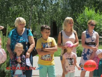 Рожевий слон і динозавр, морозиво і безліч розваг: у Корабельному районі відсвяткували День захисту дітей | Корабелов.ИНФО image 46