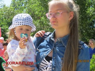 Рожевий слон і динозавр, морозиво і безліч розваг: у Корабельному районі відсвяткували День захисту дітей | Корабелов.ИНФО image 45