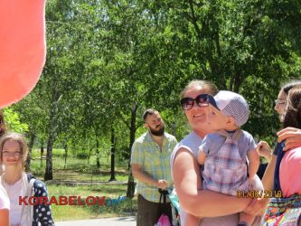 Рожевий слон і динозавр, морозиво і безліч розваг: у Корабельному районі відсвяткували День захисту дітей | Корабелов.ИНФО image 44