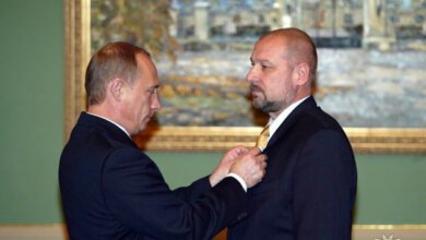 Путінський орденоносець» депутат Кравченко демонстративно кинув нагороду Миколаївщини | Корабелов.ИНФО image 1