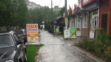 На выносные рекламные щиты пожаловался житель Корабельного - администрация пошла по району с воспитательным рейдом | Корабелов.ИНФО image 2