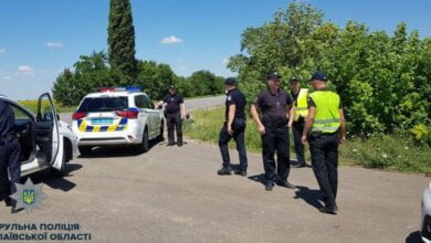 На Николаевщине патрульные после погони задержали угонщиков на краденом автомобиле | Корабелов.ИНФО image 1