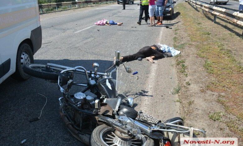 Под Херсоном «Шкода» сбила мотоцикл, ехавший со стороны Николаева, - погибли мотоциклист и его 10-летний сын | Корабелов.ИНФО image 2
