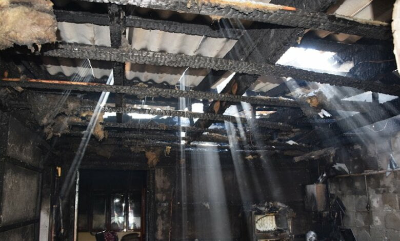 В Корабельном районе целиком сгорел жилой дом | Корабелов.ИНФО