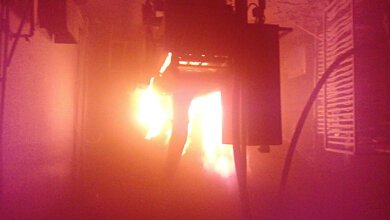 В Витовском районе горел цех по производству блинчиков и чебуреков | Корабелов.ИНФО