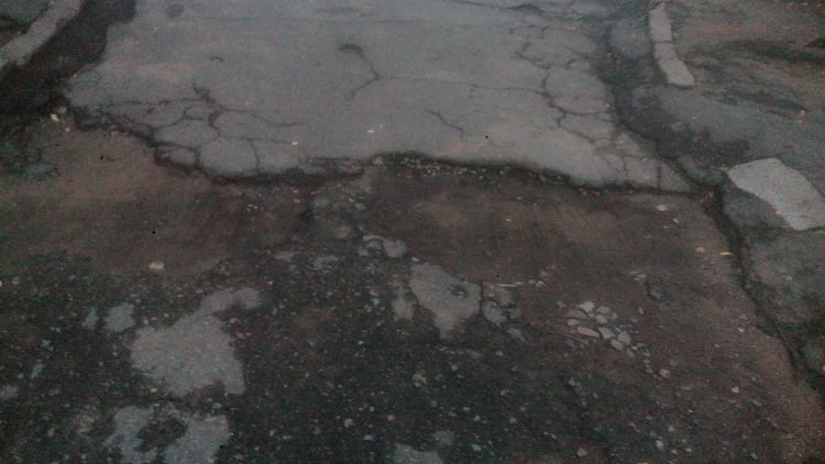 внутриквартальный проезд перед домом № 2 по ул. Океановской